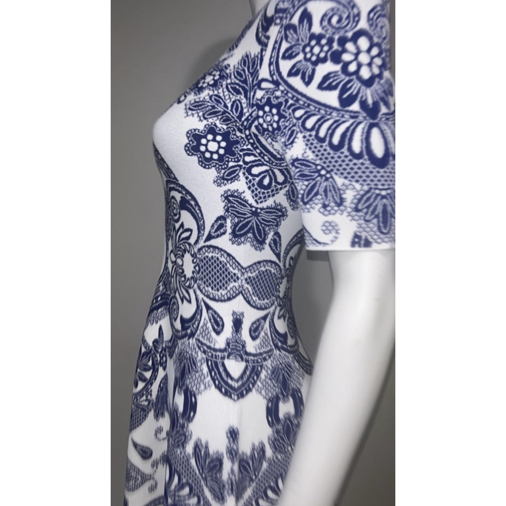 Women's Etro White and Blue Medallion Lace Effect Minidress Size 2 (38) - Picture 15 of 15